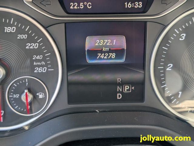 MERCEDES-BENZ GLA 220 usata, con Tettuccio apribile