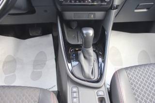 TOYOTA Yaris usata, con Servosterzo