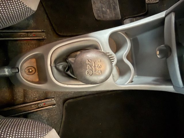 PEUGEOT 107 usata 10