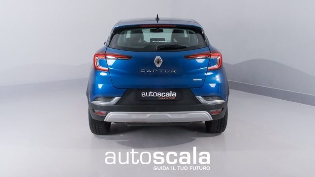 RENAULT Captur usata, con Autoradio