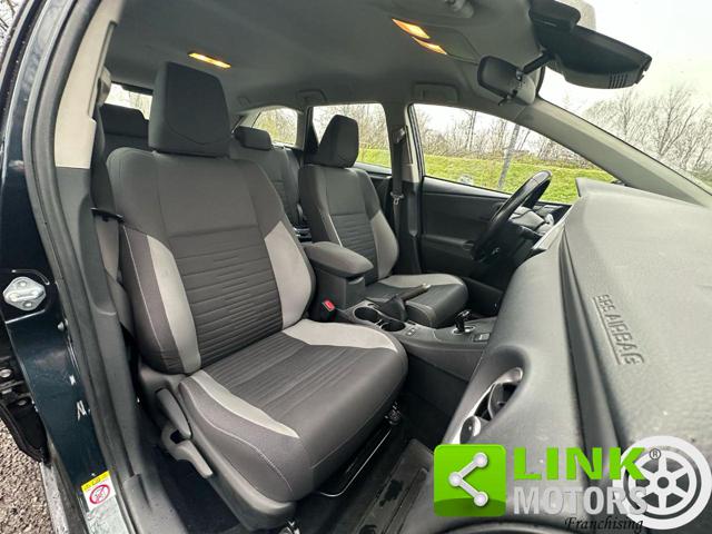 TOYOTA Auris usata, con Cruise Control