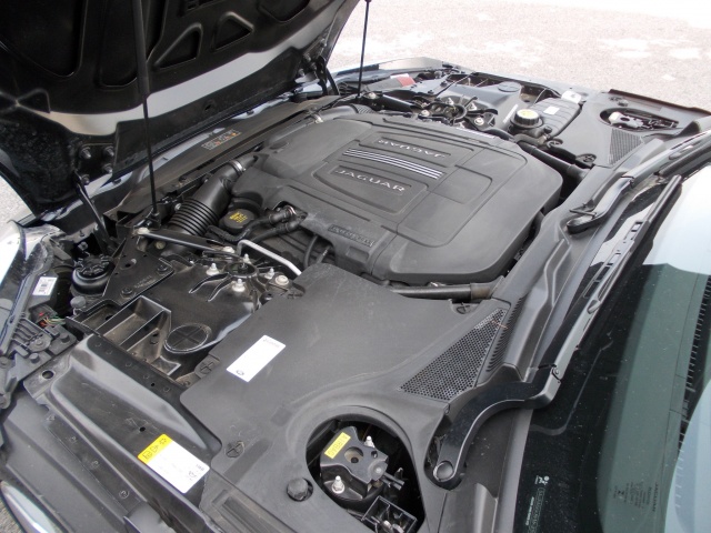 JAGUAR F-Type usata, con Bluetooth