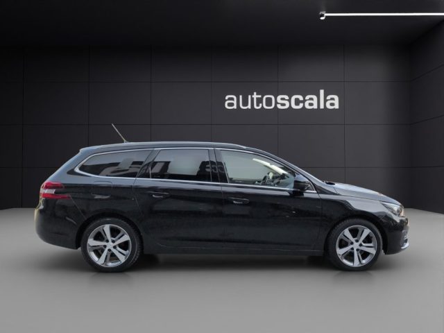 PEUGEOT 308 usata, con Boardcomputer