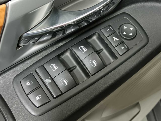 CHRYSLER Grand Voyager usata, con Specchietti laterali elettrici