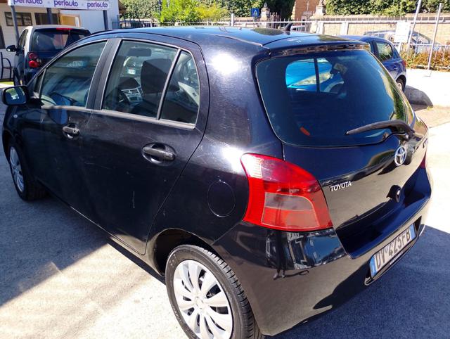 TOYOTA Yaris usata, con Airbag laterali