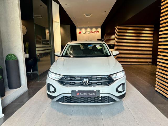 VOLKSWAGEN T-Roc usata, con MP3