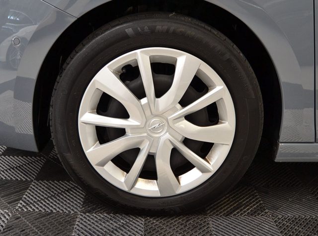 OPEL Corsa usata, con Autoradio digitale