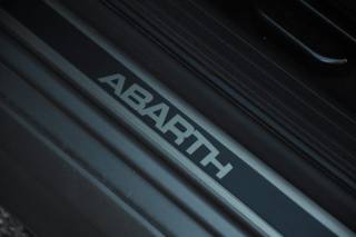 ABARTH 595 usata, con Park Distance Control