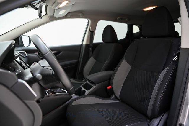 NISSAN Qashqai usata, con Boardcomputer