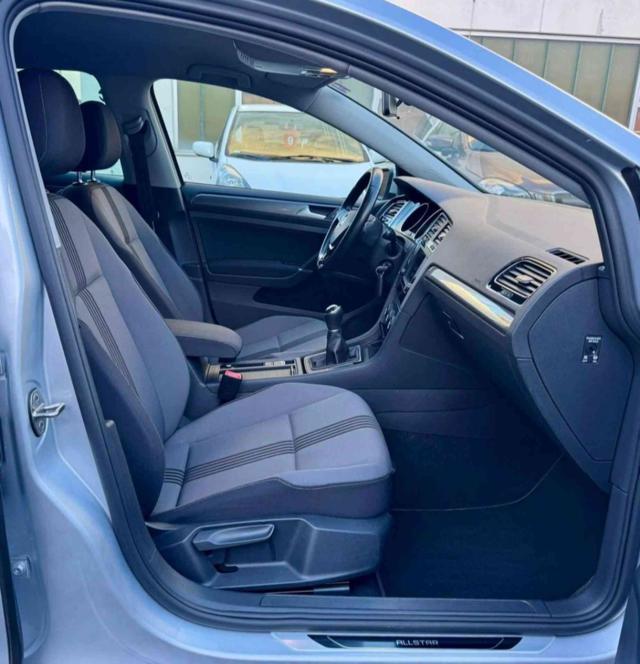 VOLKSWAGEN Golf usata, con Sedile posteriore sdoppiato