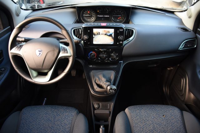 LANCIA Ypsilon usata, con Controllo trazione
