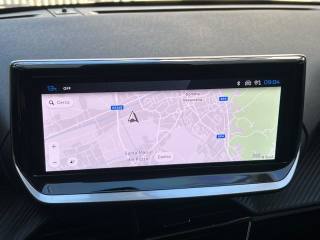 PEUGEOT 208 usata, con Touch screen