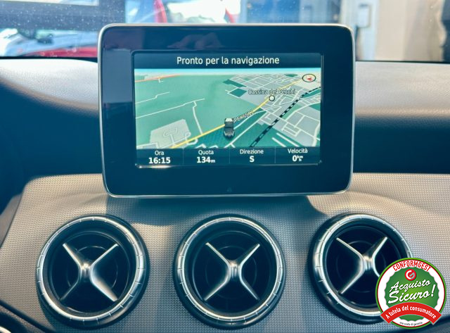 MERCEDES-BENZ CLA 200 usata, con Lettore CD