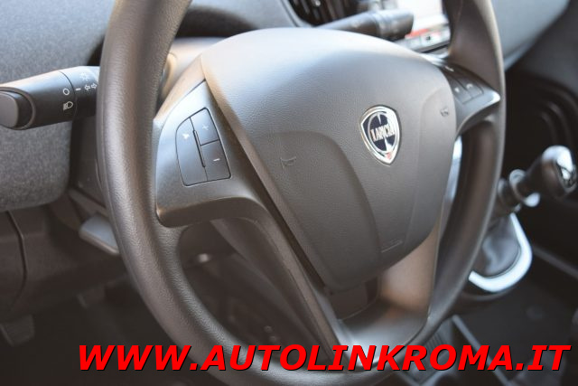 LANCIA Ypsilon usata, con USB