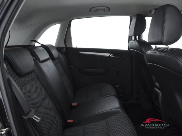 MERCEDES-BENZ B 180 usata 10