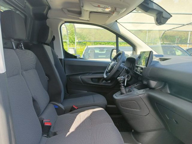 TOYOTA Proace City usata, con USB