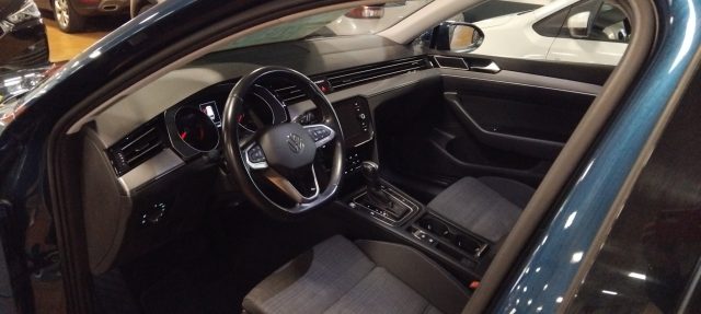 VOLKSWAGEN Passat Variant usata, con Sistema di navigazione