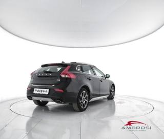 VOLVO V40 Cross Country usata 2