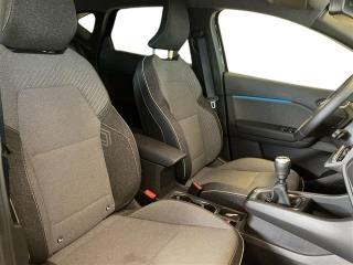RENAULT Captur usata, con Sistema di navigazione