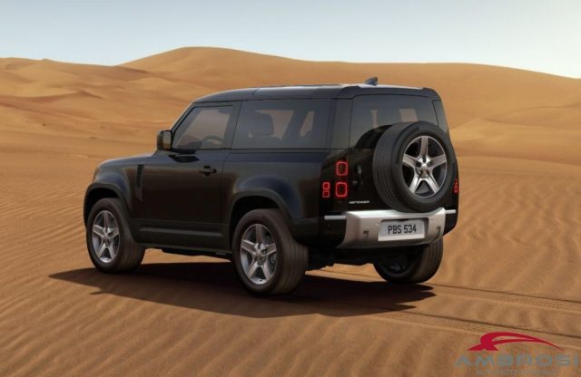 LAND ROVER Defender usata 3