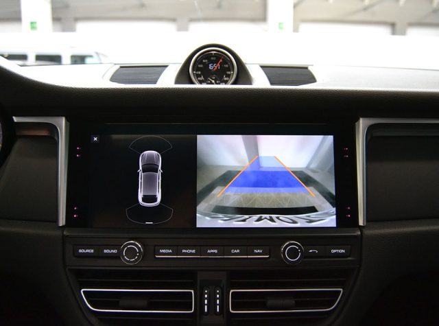 PORSCHE Macan usata, con Controllo automatico clima
