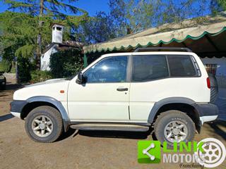NISSAN Terrano II usata 22