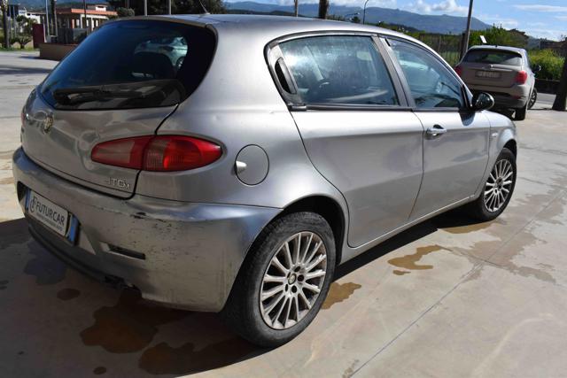 ALFA ROMEO 147 usata, con Sedile posteriore sdoppiato