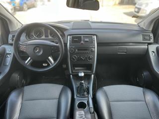 MERCEDES-BENZ B 180 usata, con Controllo trazione
