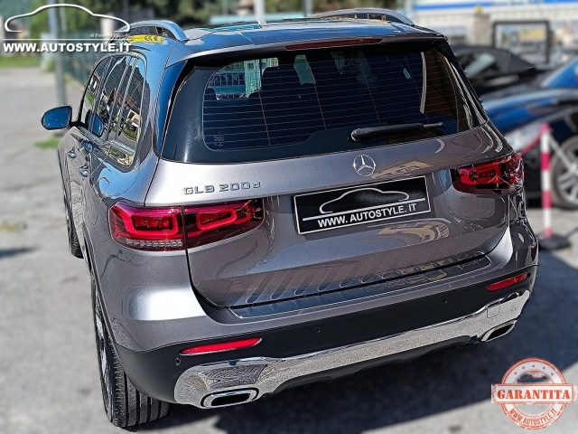 MERCEDES-BENZ GLB 200 usata, con MP3