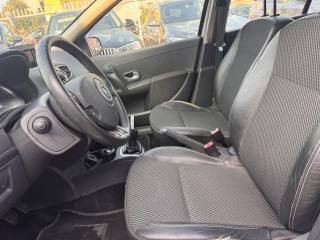 RENAULT Clio usata, con Controllo trazione