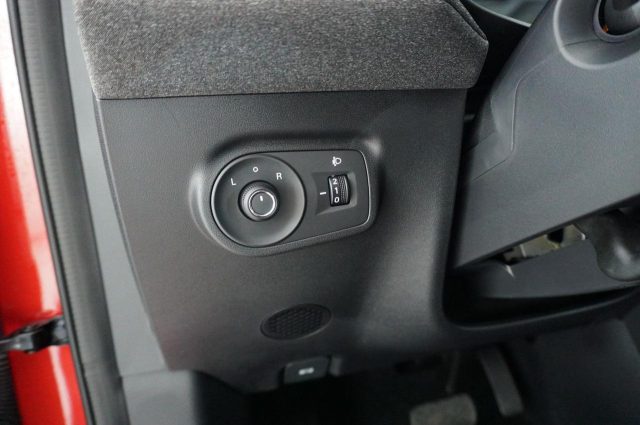 MG ZS usata, con Luci diurne LED