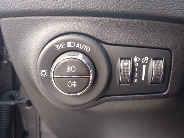 JEEP Compass usata, con Sedile posteriore sdoppiato