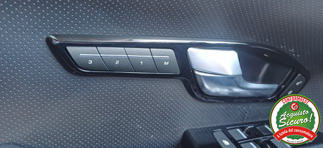 LAND ROVER Range Rover Evoque usata, con Fari Xenon