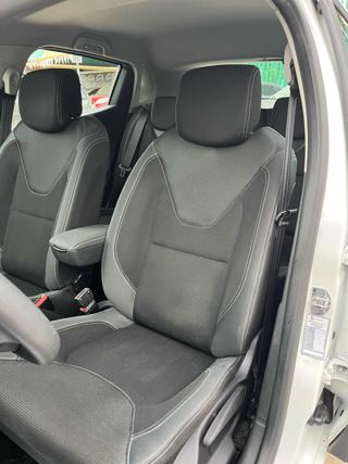 RENAULT Clio usata, con Specchietti laterali elettrici