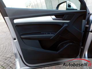 AUDI Q5 usata, con Sensori di parcheggio posteriori