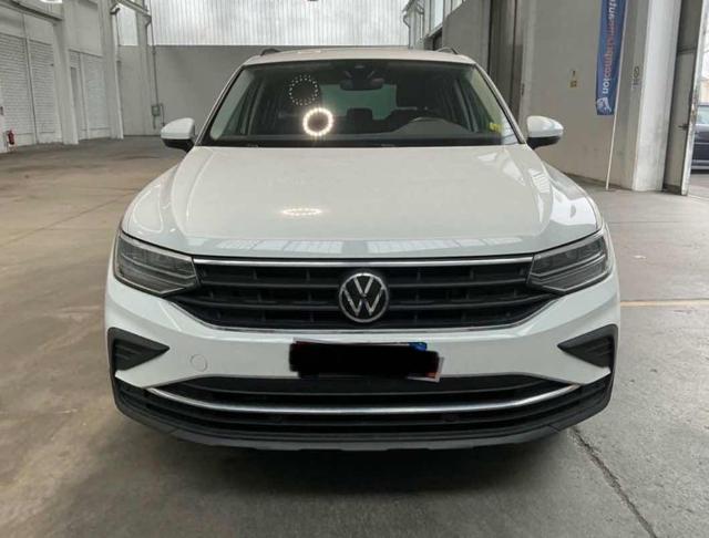VOLKSWAGEN Tiguan usata, con Airbag