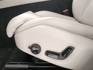 VOLVO XC60 usata, con Volante in pelle