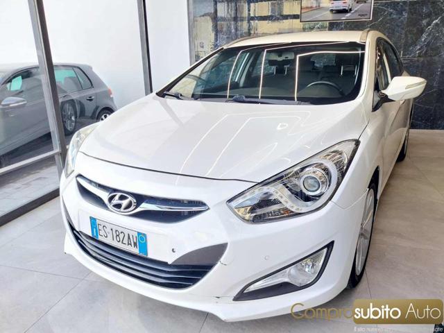HYUNDAI i40 usata, con Airbag