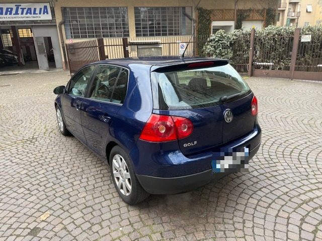 VOLKSWAGEN Golf usata, con Autoradio