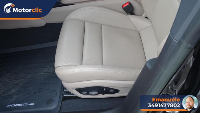 PORSCHE Taycan usata 56