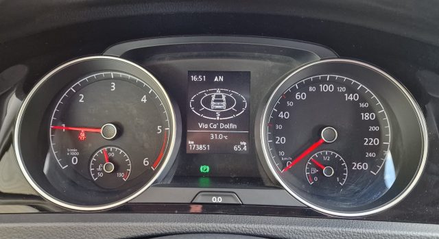 VOLKSWAGEN Golf usata, con ESP