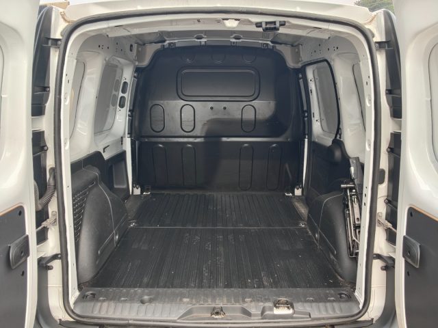 RENAULT Kangoo usata, con Sensori di parcheggio posteriori