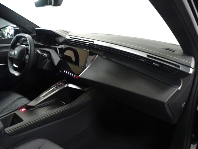 PEUGEOT 308 usata, con Volante in pelle
