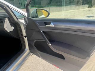VOLKSWAGEN Golf usata, con Airbag testa