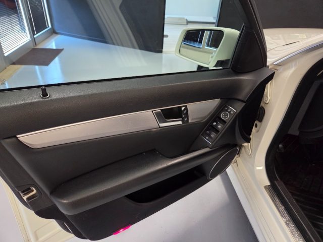 MERCEDES-BENZ C 220 usata, con Portapacchi