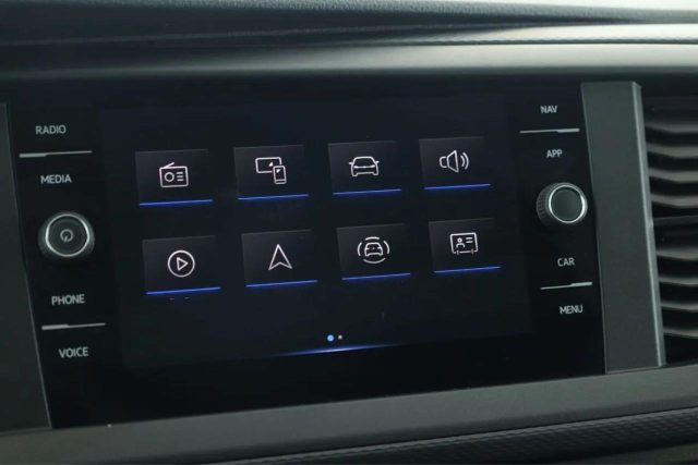 VOLKSWAGEN Caravelle usata, con Volante multifunzione