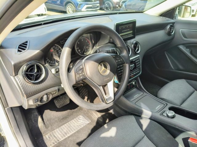 MERCEDES-BENZ GLA 180 usata, con Cronologia tagliandi