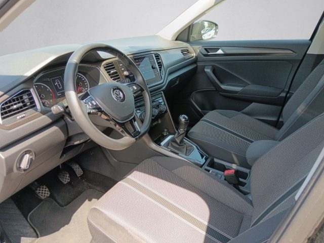 VOLKSWAGEN T-Roc usata, con Autoradio