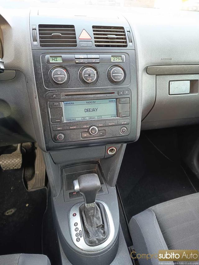 VOLKSWAGEN Touran usata, con Servosterzo