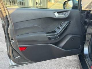 FORD Fiesta usata, con Vetri oscurati